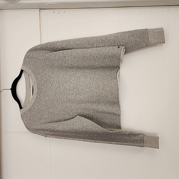 American Eagle Outfitters Tops - AE Cropped Crew Sweatshirt Gray Size M